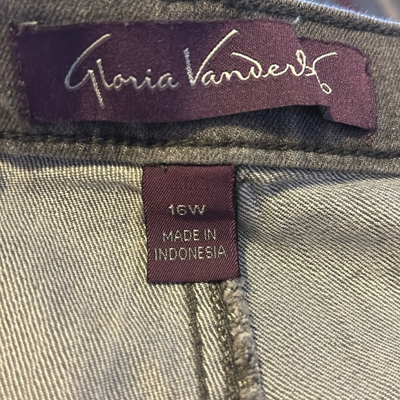 Gloria Vanderbilt Amanda Jeans Gray Wash Size 16WS 16W Short Inseam - Picture 3 of 5